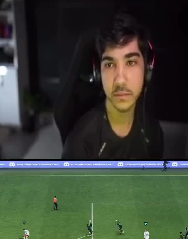Ovotz no IRL com o Narizes FC